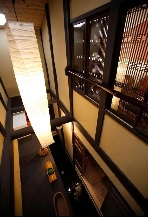 京町家の宿 三石 Kyoto Villa